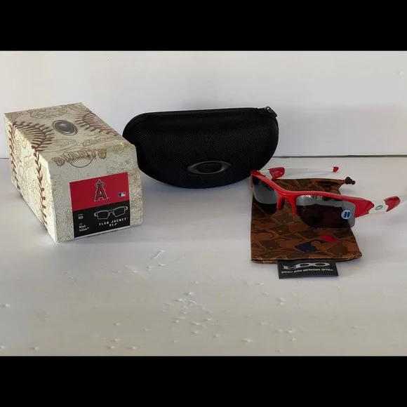 Oakley Sunglasses - Picture 4 of 13